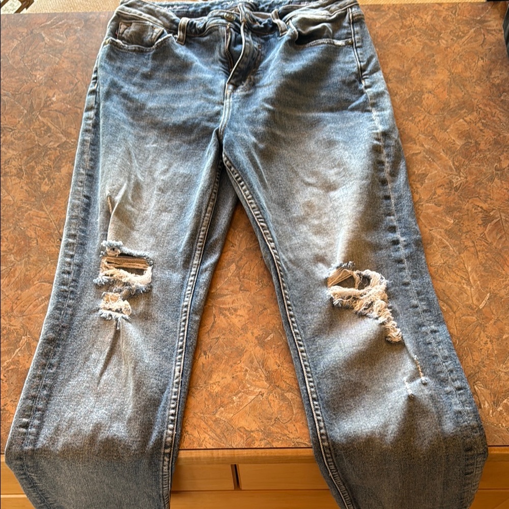 Vigoss Blue Boyfriend Jeans with Distressed Details